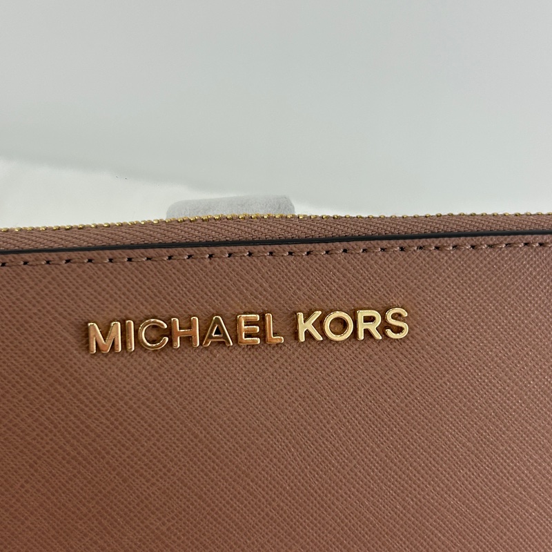 Michael Kors 經典十字紋防刮皮革手拿包（全新）玫瑰粉-2