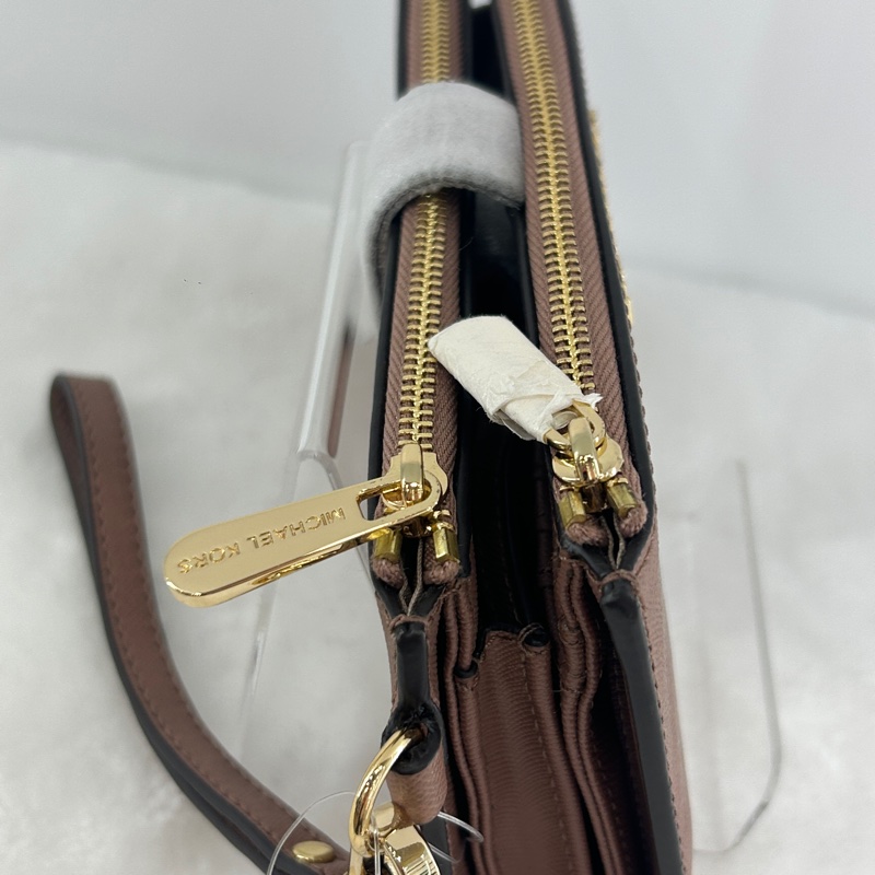 Michael Kors 經典十字紋防刮皮革手拿包（全新）玫瑰粉-3