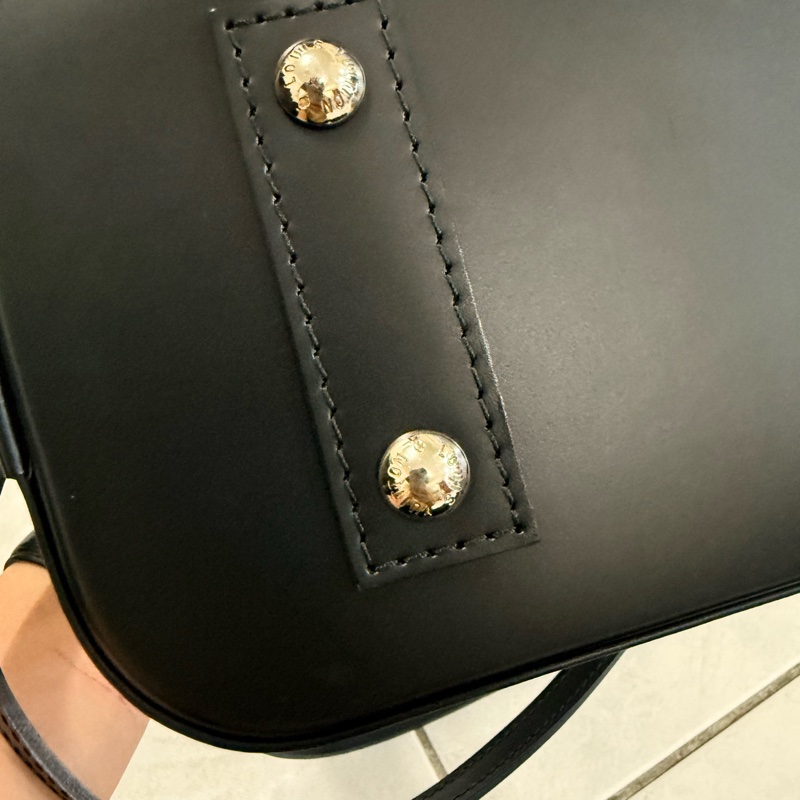 LV Alma bb epi 黑銀-4