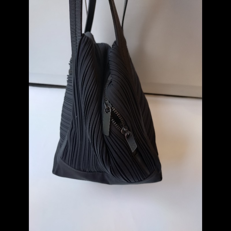 Pleats Please 黑色皺摺布肩背波士頓包-9