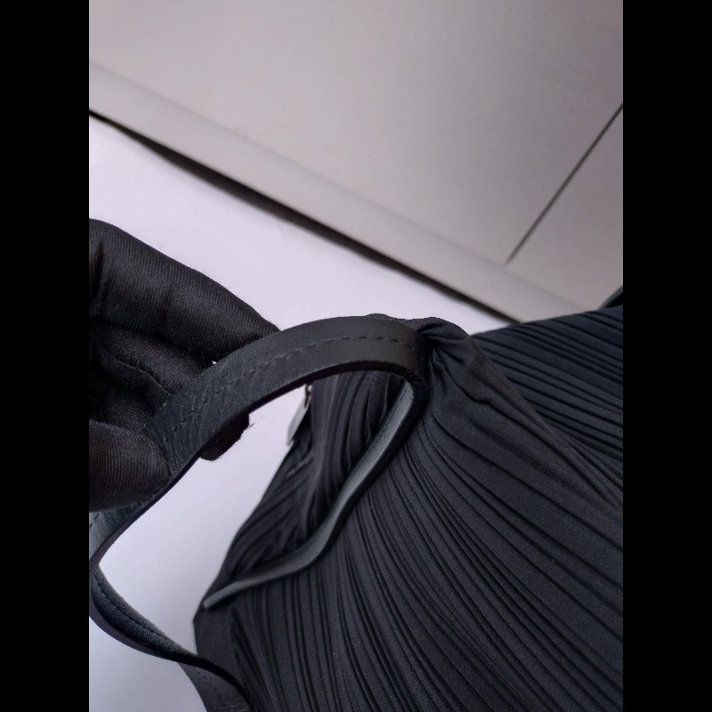 Pleats Please 黑色皺摺布肩背波士頓包-25