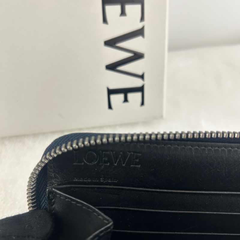 LOEWE REPEAT小牛皮壓花拉鍊長夾-10