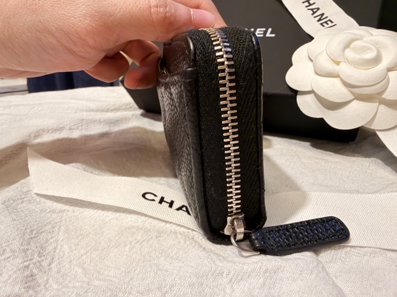 Chanel 經典荔枝皮黑金拉鍊零錢包｜全配｜近新 AP0216-17