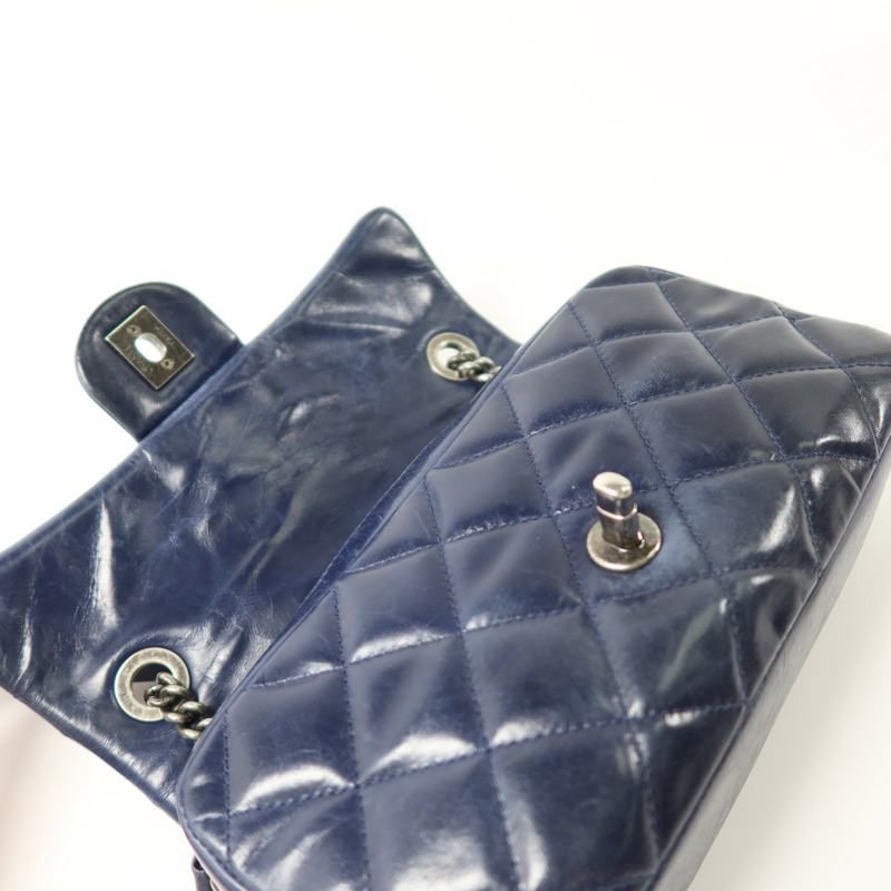 CHANEL 羊皮皮革Chain Shoulder銀扣鏈帶肩背袋-15