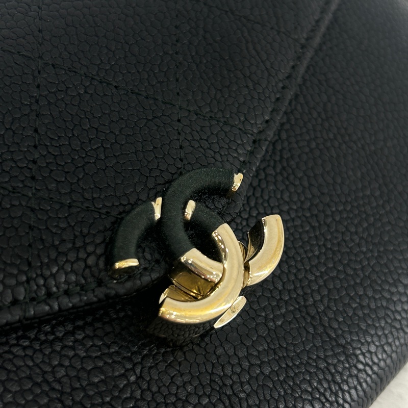 CHANEL A84409 Coil COCO 古巴系列扣式長夾-2