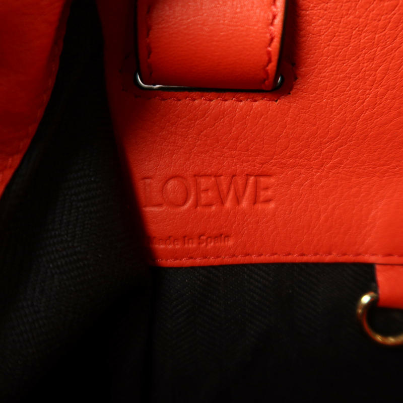 LOEWE 牛皮皮革Hammock金扣手挽肩背兩用袋-5