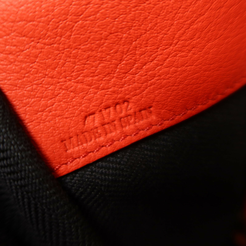 LOEWE 牛皮皮革Hammock金扣手挽肩背兩用袋-6