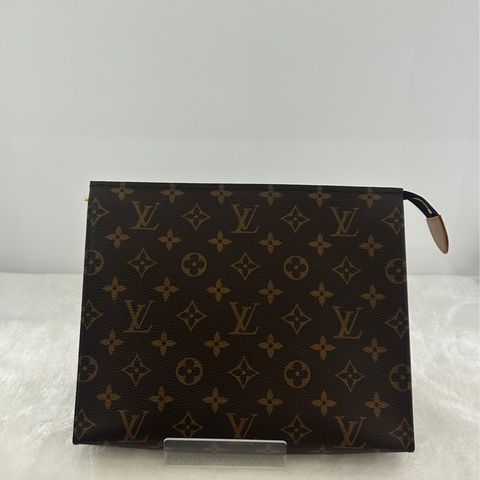 LV M28264 Poche Toilette 26 手拿包/洗漱包