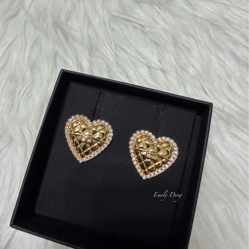 Chanel 手工坊愛心耳環-1