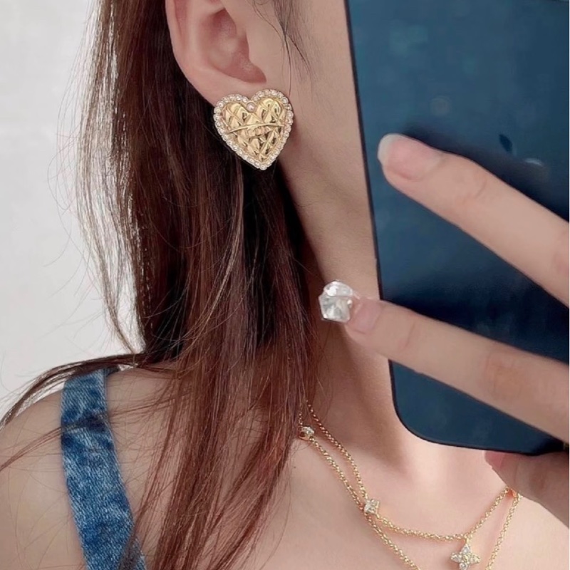 Chanel 手工坊愛心耳環-10