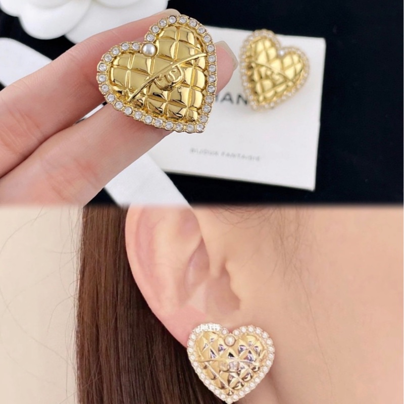 Chanel 手工坊愛心耳環-12