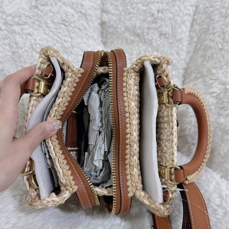 未使用coach Rogue 20針織🧶毛線系列三用包（原價25800元）-15