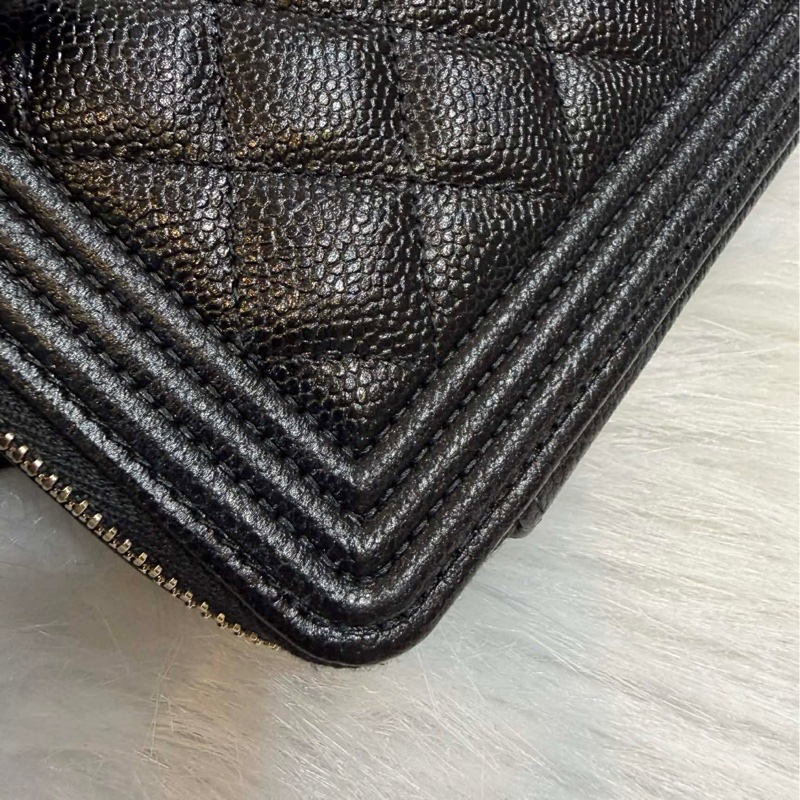 全新晶片款 閒置品boy荔枝紋牛皮雙層斜背包-11