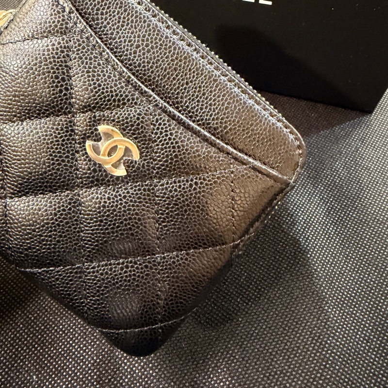 全新Chanel 黑荔枝牛皮淡金釦小吐司零錢包-1