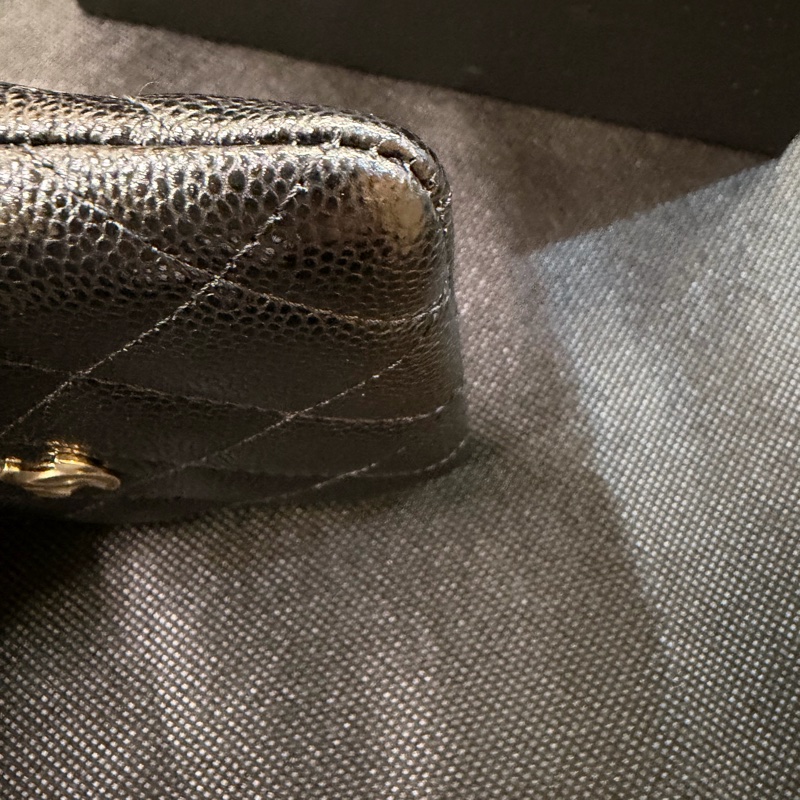 全新Chanel 黑荔枝牛皮淡金釦小吐司零錢包-9