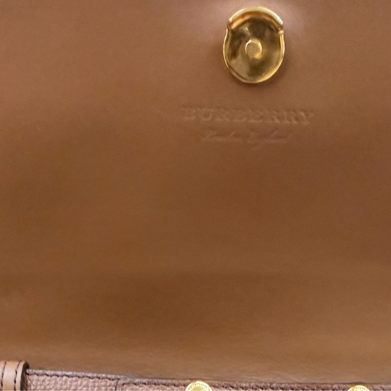Burberry 經典格紋棕色小方包-32