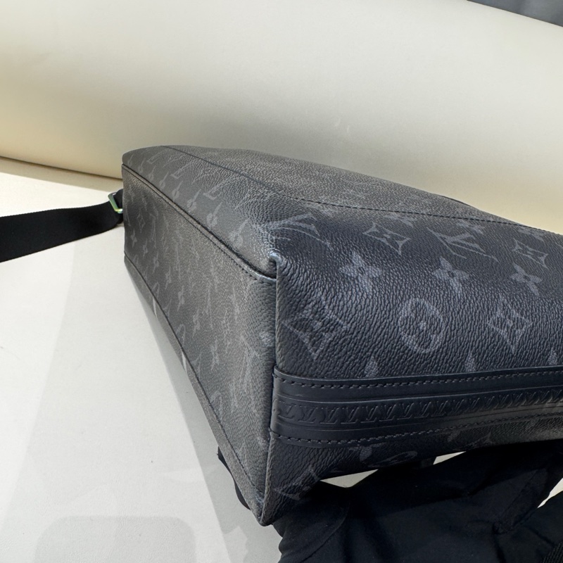 LV 路易威登x藤原浩聯名秀款apollo fragment閃電黑老花郵差包  17編碼 黑金閃電Logo 39*29*12-6