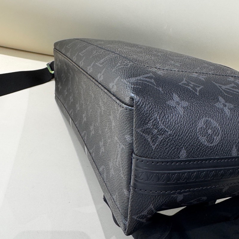 LV 路易威登x藤原浩聯名秀款apollo fragment閃電黑老花郵差包  17編碼 黑金閃電Logo 39*29*12-10
