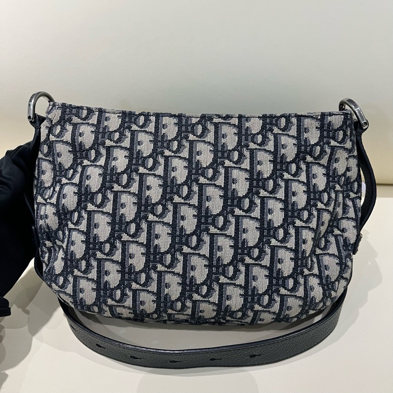 Dior迪奧經典老花滿印馬鞍斜挎包 20年 兩根肩帶-1