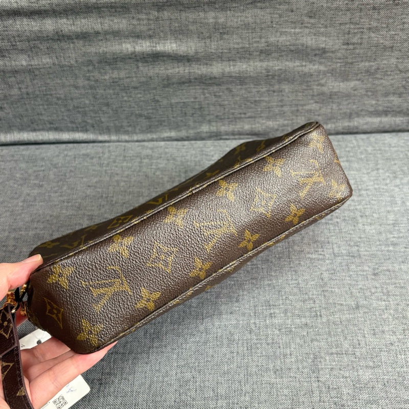 LV 老花相機包 手拿包 斜挎包 23cm-4