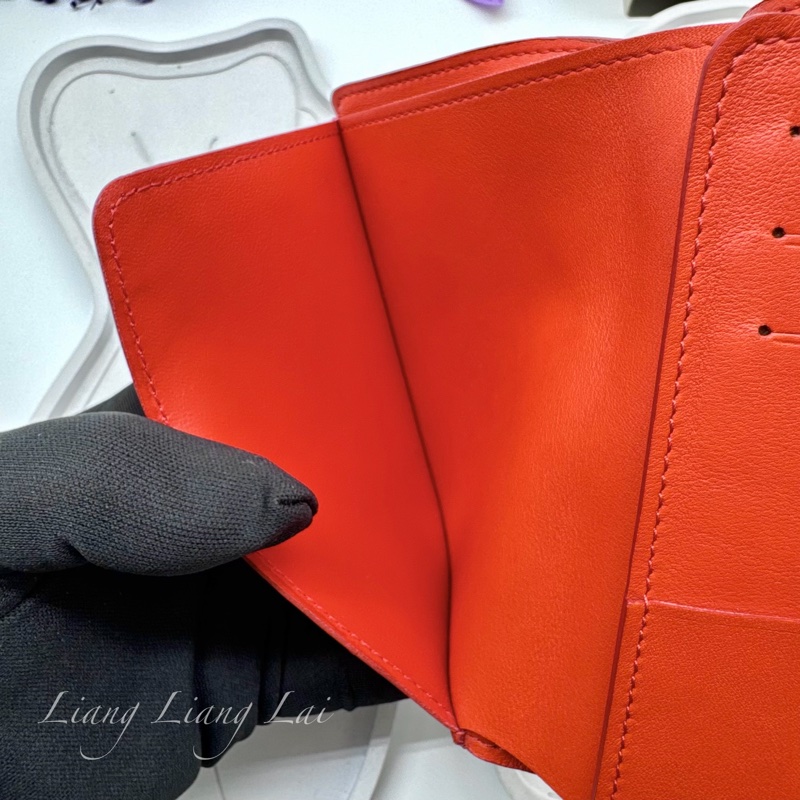 LOUIS VUITTON LV James亮橘色短夾-10