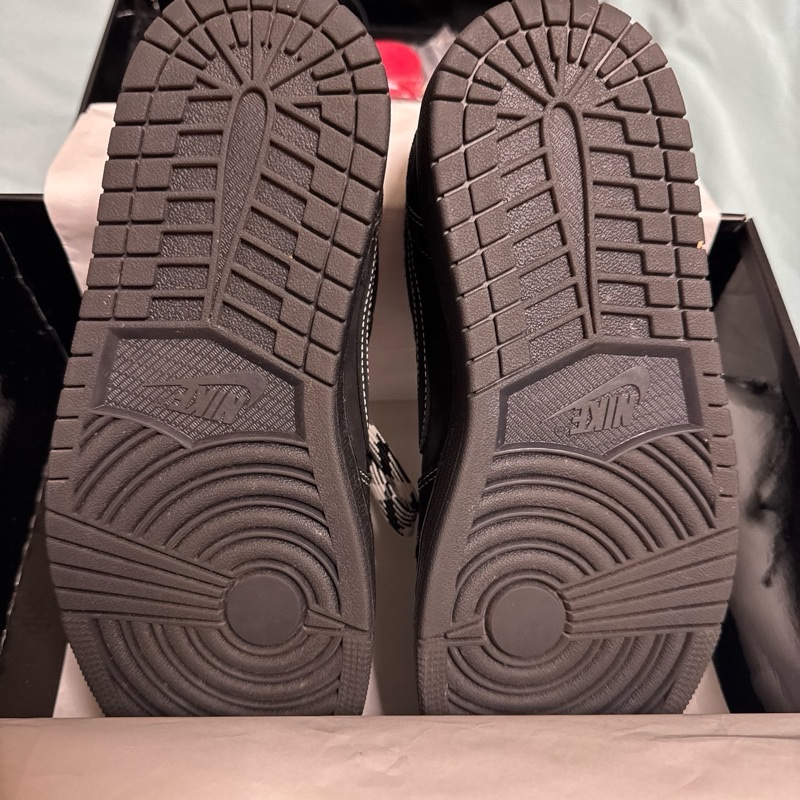 Travis Scott x Air Jordan 1 Low OG Black Phantom-3