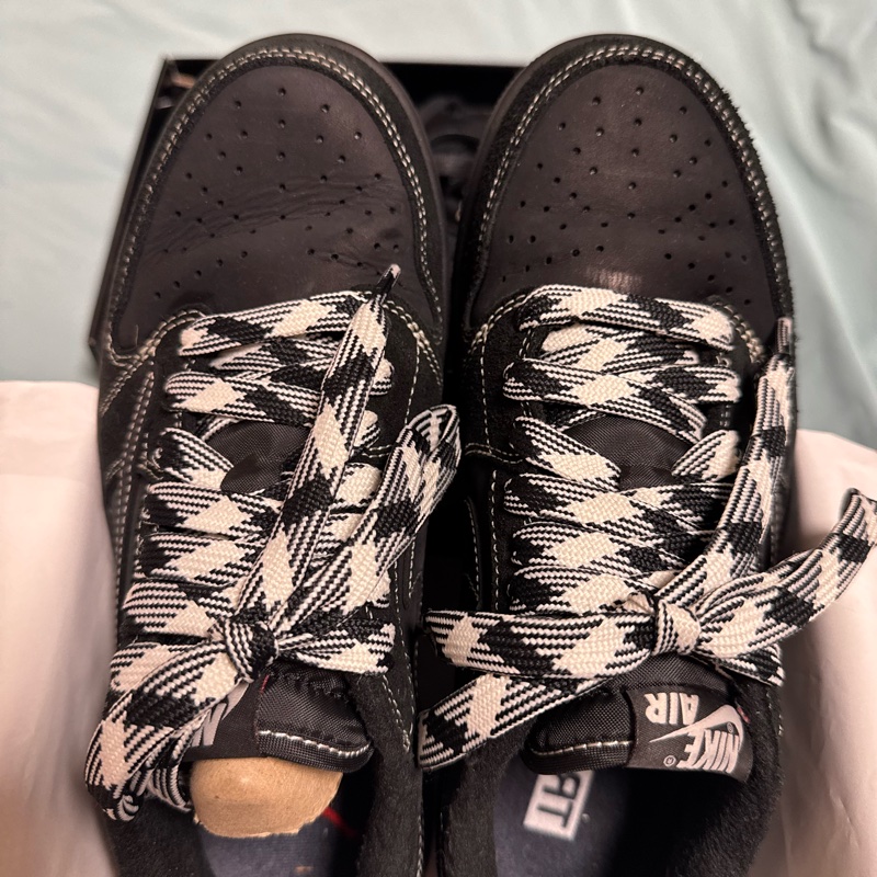 Travis Scott x Air Jordan 1 Low OG Black Phantom-11