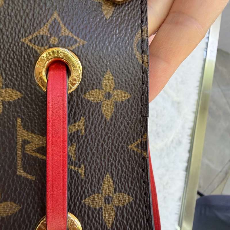 特惠價LouisVuitton 路易威登 紅色水桶包19年有芯片 包口有裂-8