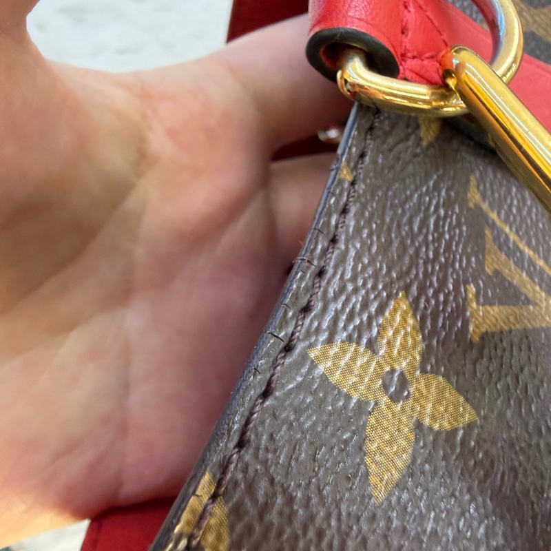 特惠價LouisVuitton 路易威登 紅色水桶包19年有芯片 包口有裂-9