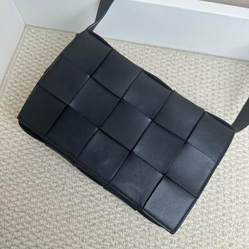 Bv 十五格 黑色 Bottega Veneta-6