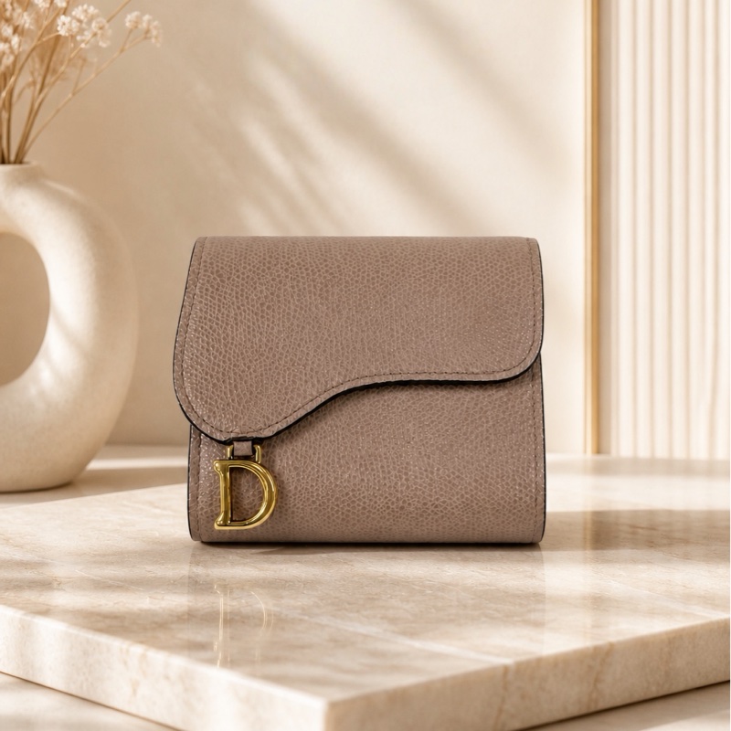 Christian Dior Saddle Lotus粉膚色金釦三折短夾-0
