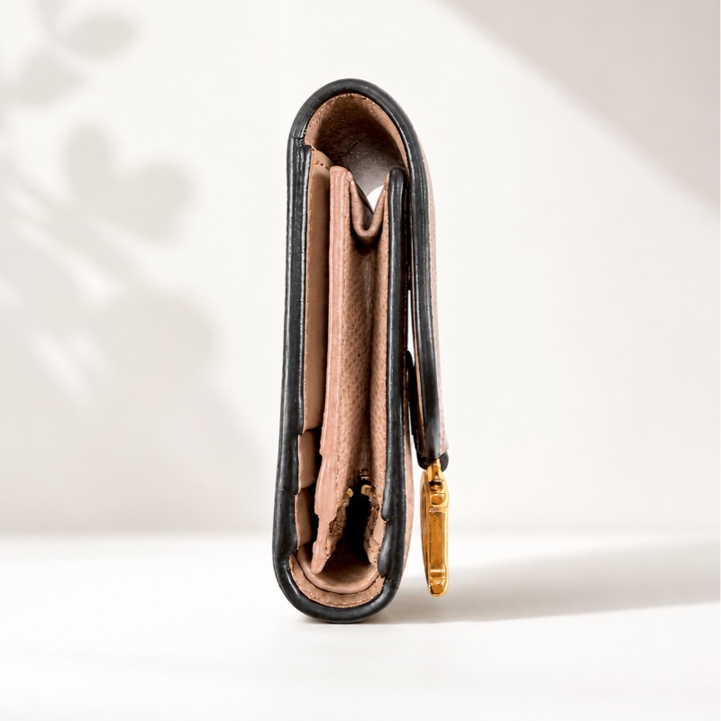 Christian Dior Saddle Lotus粉膚色金釦三折短夾-2