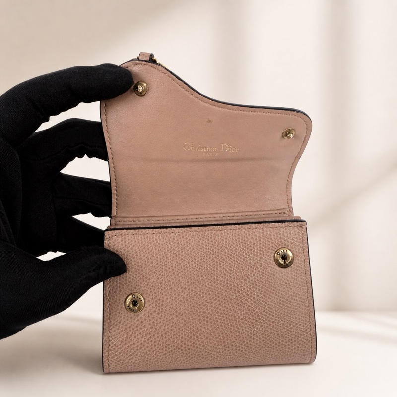 Christian Dior Saddle Lotus粉膚色金釦三折短夾-5