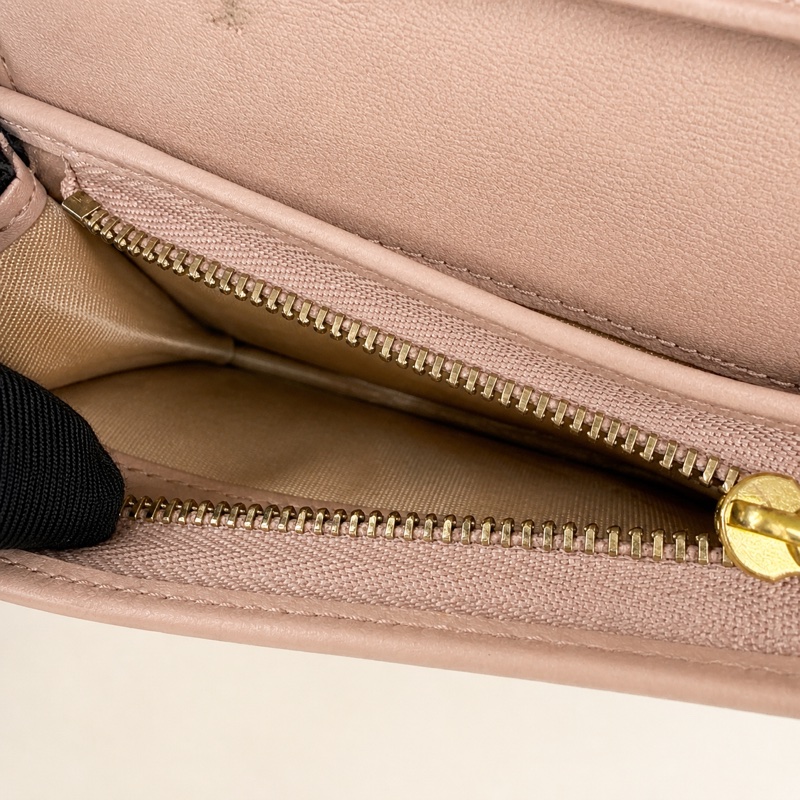Christian Dior Saddle Lotus粉膚色金釦三折短夾-10