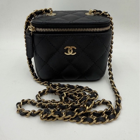 CHANEL/香奈兒、25S迷你小盒子包、帶鏡子黑金荔枝紋牛皮化妝盒、鏈條斜挎單肩包、尺寸:11*8