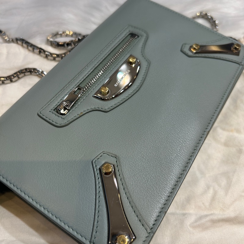 Balenciaga 巴黎世家經典銀扣鏈帶肩背包-1