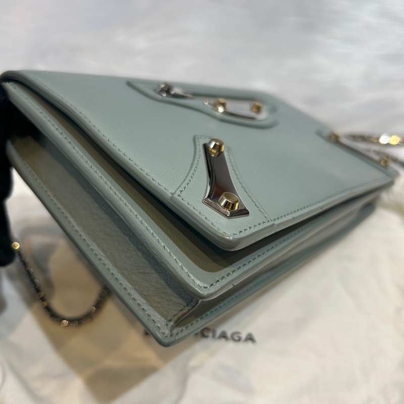 Balenciaga 巴黎世家經典銀扣鏈帶肩背包-2