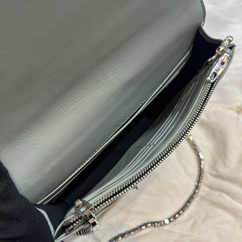 Balenciaga 巴黎世家經典銀扣鏈帶肩背包-10