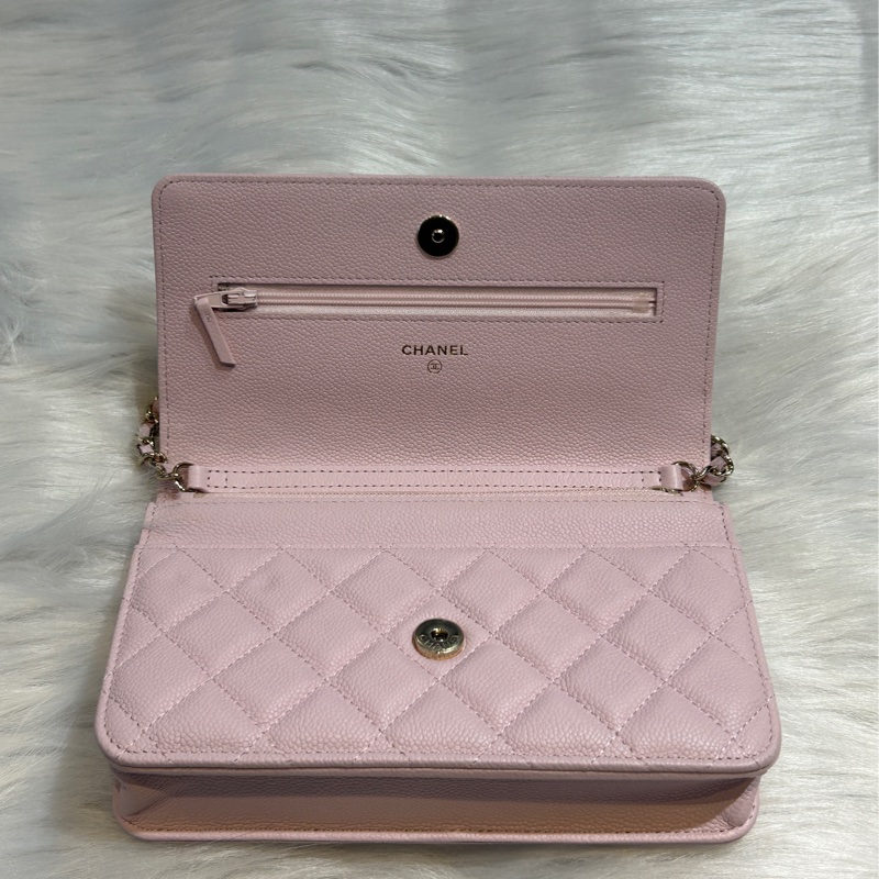 CHANEL AP2614 荔枝紋牛皮銀扣雙C鏈帶WOC-3