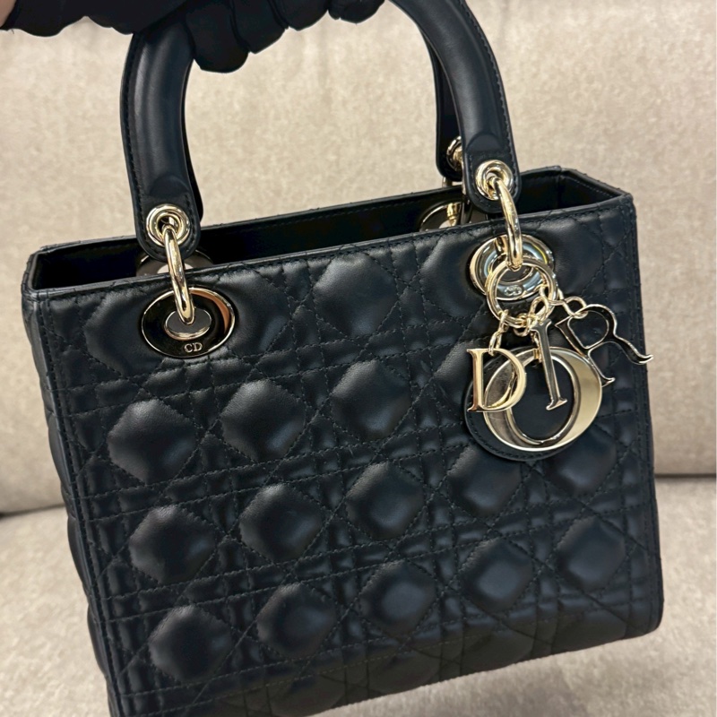 DIOR lady 黑色中號黛妃包-0