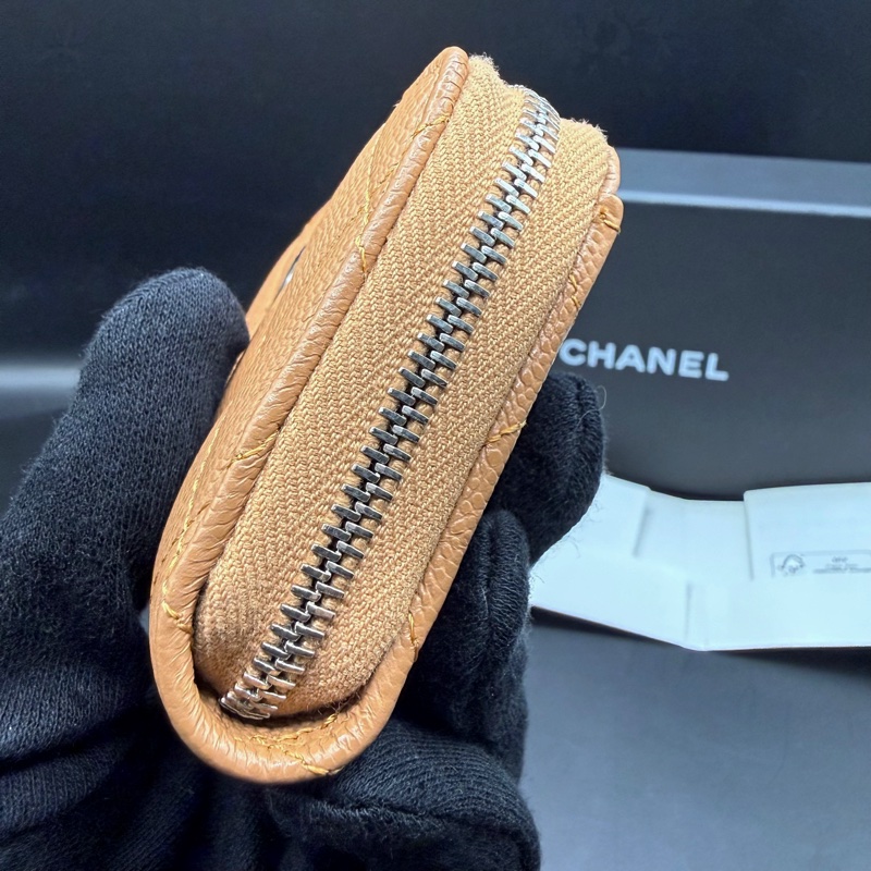 【閒置正品】CHANEL香奈兒✨淡焦糖米色荔枝牛皮x銀LOGO✨ㄇ字經典菱格 拉鍊零錢包 卡包（晶片款）-11