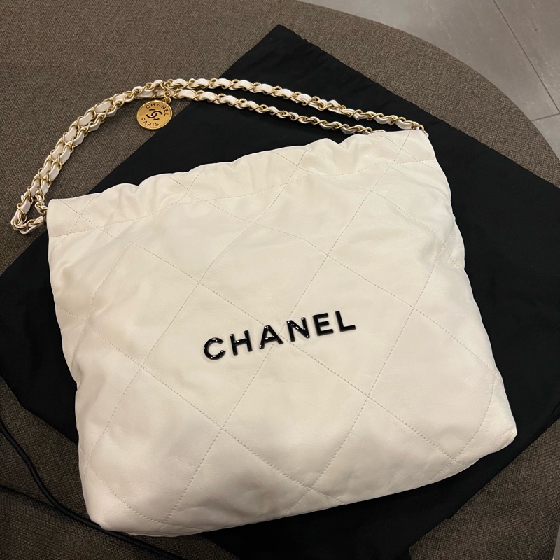 📢二手 完勝CF的香奈兒新當家花旦❤️Chanel 22 Bag 仙女白金幣黑字小號肩背包 芯片款 正品-1