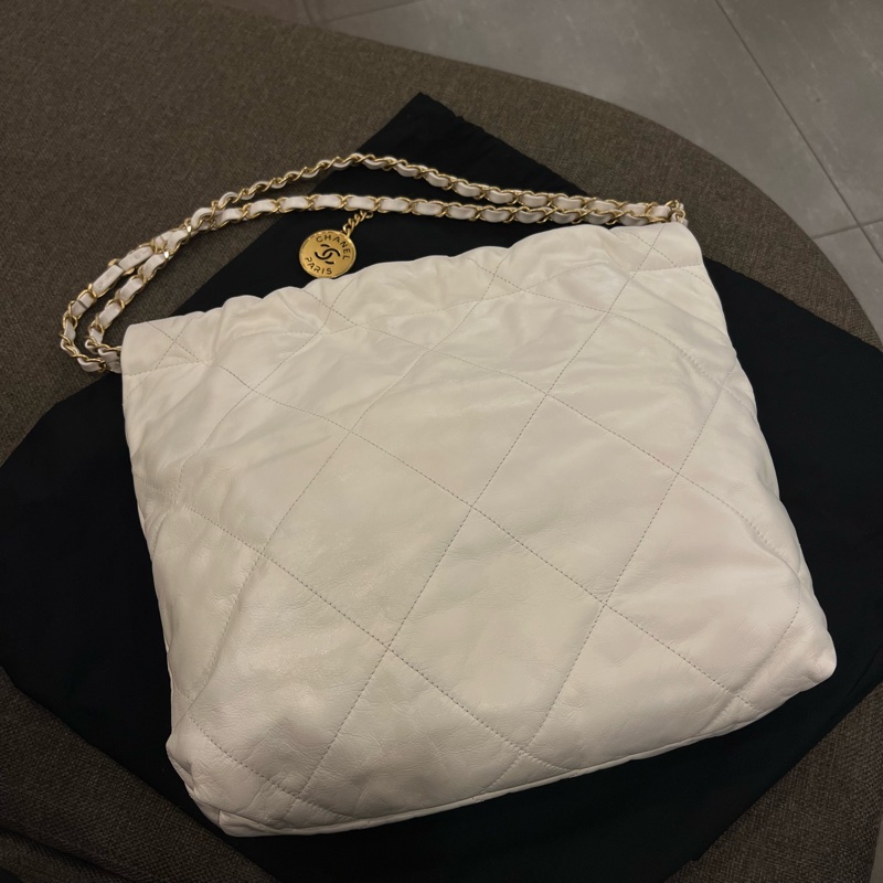 📢二手 完勝CF的香奈兒新當家花旦❤️Chanel 22 Bag 仙女白金幣黑字小號肩背包 芯片款 正品-2