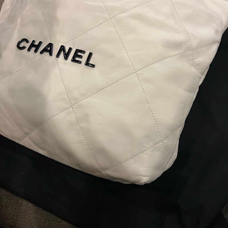 📢二手 完勝CF的香奈兒新當家花旦❤️Chanel 22 Bag 仙女白金幣黑字小號肩背包 芯片款 正品-5