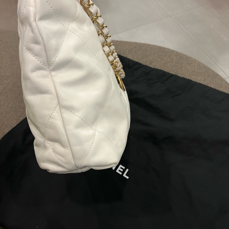 📢二手 完勝CF的香奈兒新當家花旦❤️Chanel 22 Bag 仙女白金幣黑字小號肩背包 芯片款 正品-6