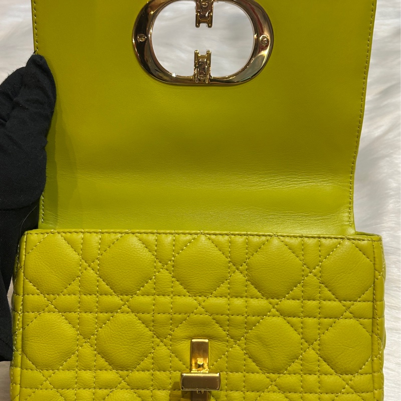DIOR CARO 經典復古CD扣藤格紋絎縫小牛皮中型肩背包-7