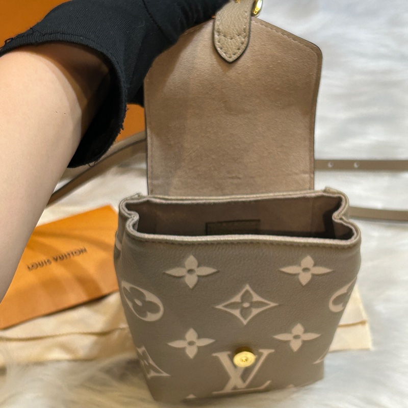 LV M80738 Tiny 雙色斑鳩灰色Monogram Empreinte 多功能後背包-4