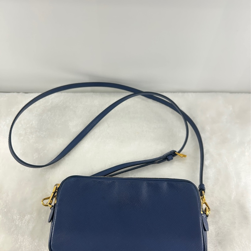 PRADA 防刮牛皮相機包-2