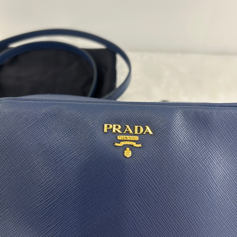 PRADA 防刮牛皮相機包-3
