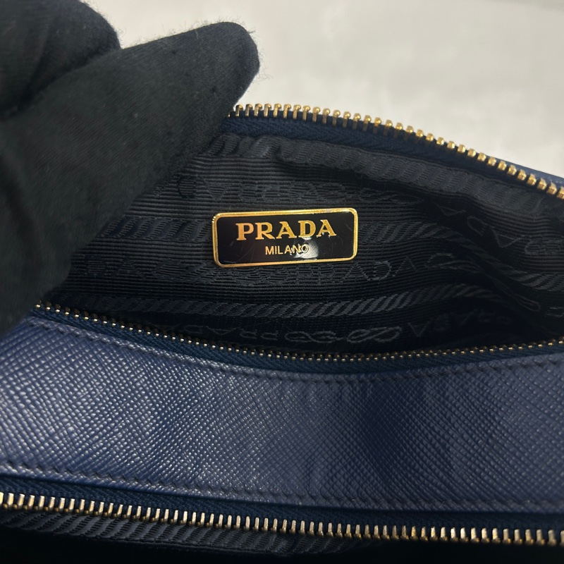 PRADA 防刮牛皮相機包-4
